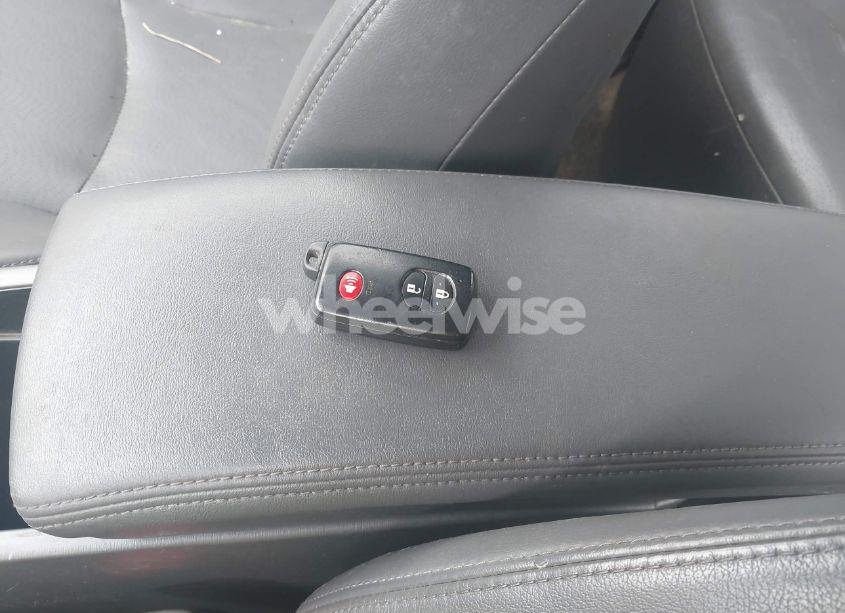 Photo 11 of 2011 Toyota Prius FOUR (VIN JTDKN3DU5B5335656)