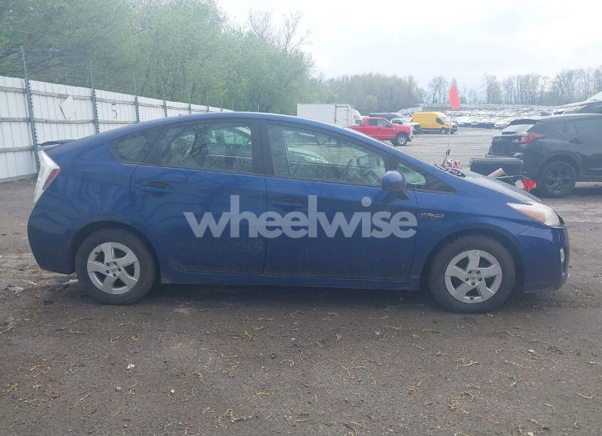 Photo 13 of 2011 Toyota Prius FOUR (VIN JTDKN3DU5B5335656)