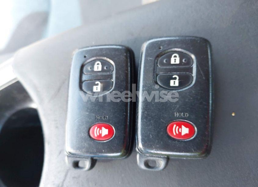 Photo 11 of 2013 Toyota Prius TWO (VIN JTDKN3DU5D0340274)