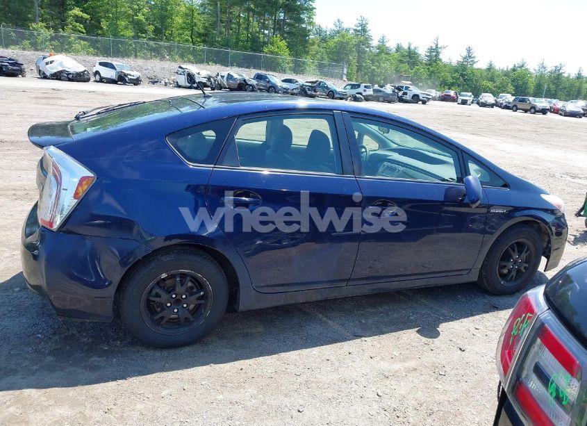 Photo 13 of 2013 Toyota Prius TWO (VIN JTDKN3DU5D0340274)