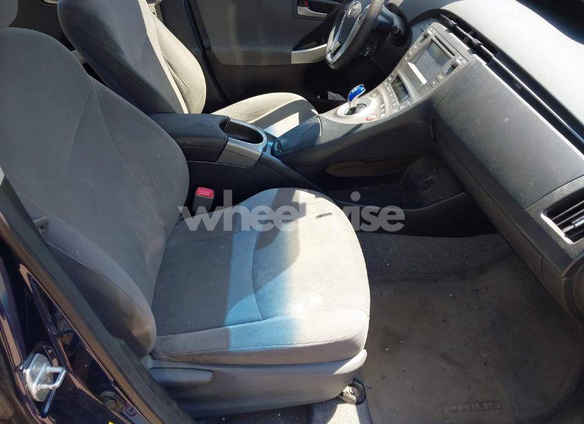 Photo 5 of 2013 Toyota Prius TWO (VIN JTDKN3DU5D0340274)