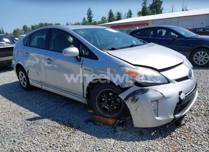 2013 Toyota Prius TWO (VIN JTDKN3DU5D0349587) main photo