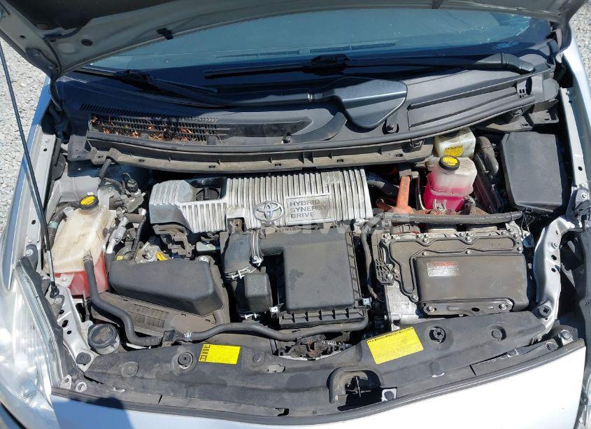 Photo 10 of 2013 Toyota Prius TWO (VIN JTDKN3DU5D0349587)