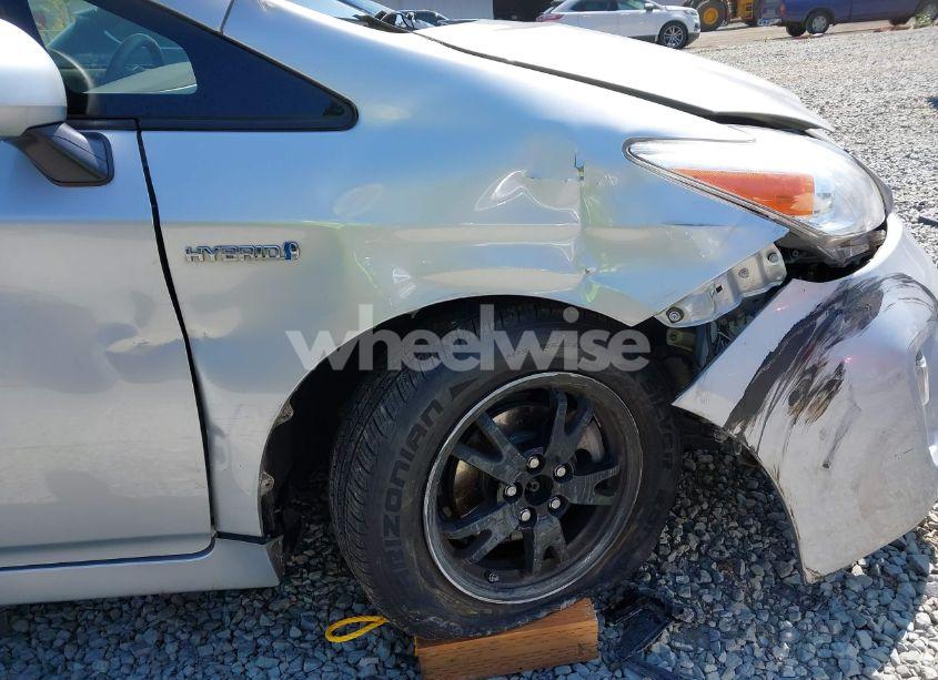 Photo 21 of 2013 Toyota Prius TWO (VIN JTDKN3DU5D0349587)