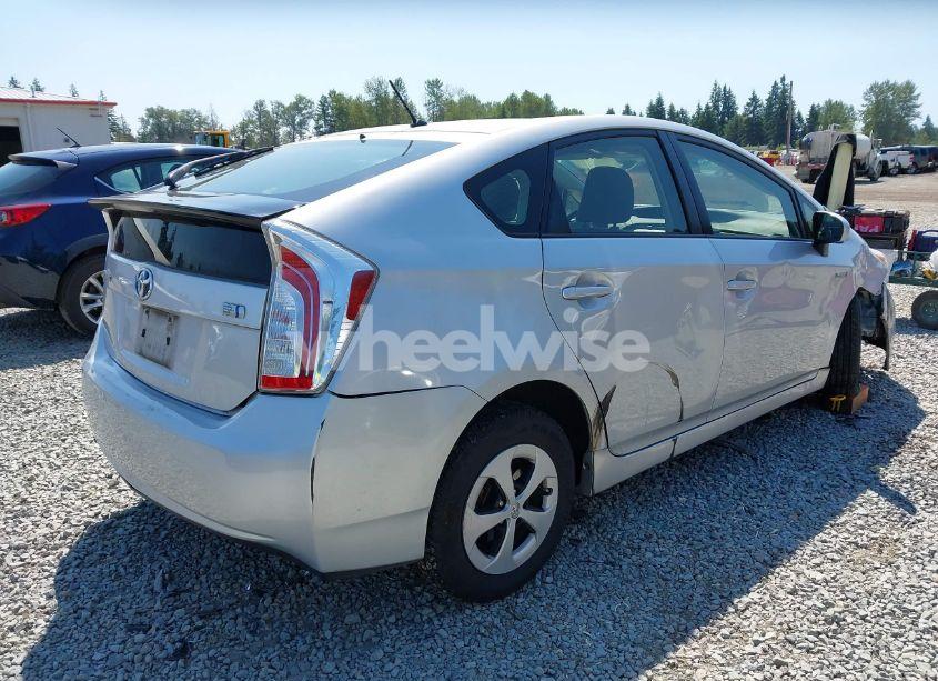 Photo 4 of 2013 Toyota Prius TWO (VIN JTDKN3DU5D0349587)