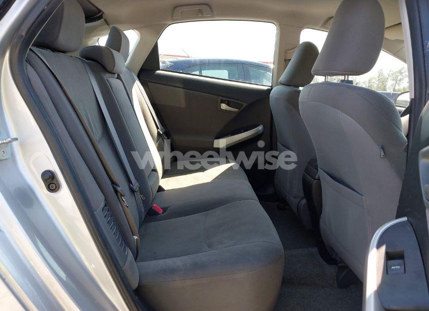 Photo 8 of 2013 Toyota Prius TWO (VIN JTDKN3DU5D0349587)