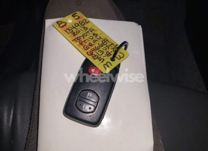 Photo 11 of 2013 Toyota Prius FIVE (VIN JTDKN3DU5D1646689)