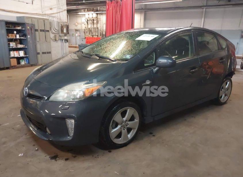 Photo 2 of 2013 Toyota Prius FIVE (VIN JTDKN3DU5D1646689)