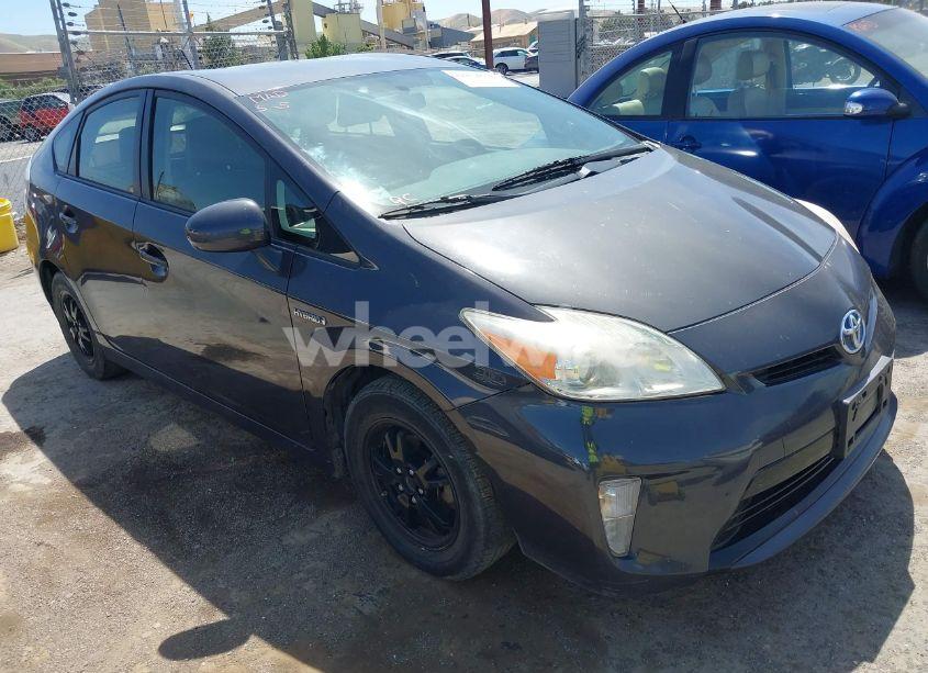 2014 Toyota Prius TWO (VIN JTDKN3DU5E0389363) main photo