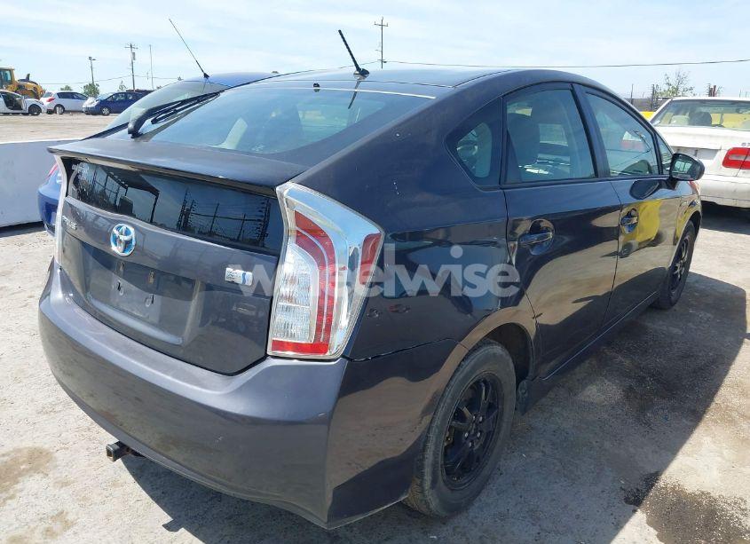 Photo 4 of 2014 Toyota Prius TWO (VIN JTDKN3DU5E0389363)