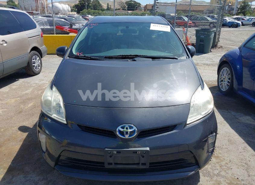 Photo 6 of 2014 Toyota Prius TWO (VIN JTDKN3DU5E0389363)