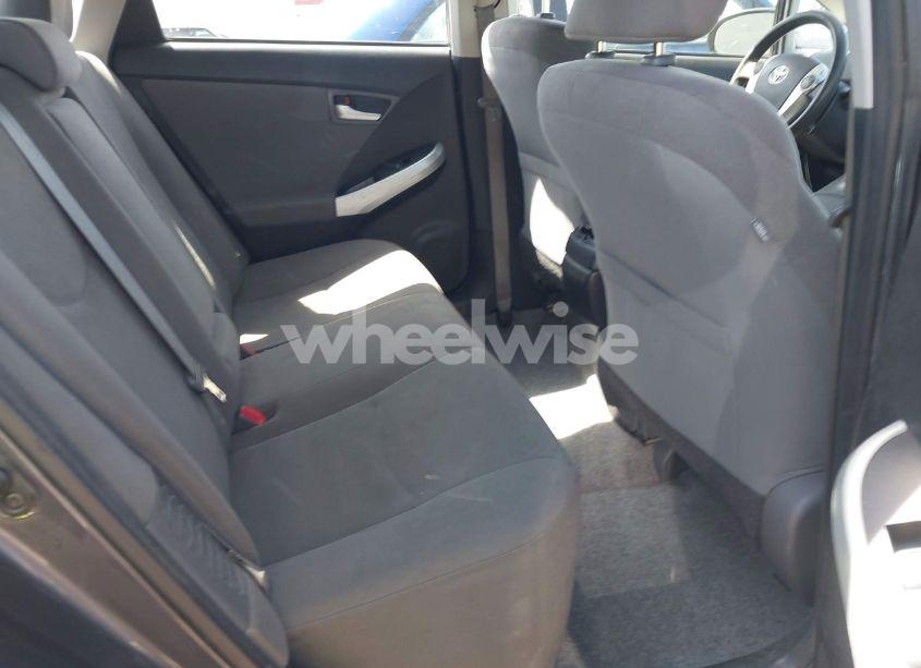 Photo 8 of 2014 Toyota Prius TWO (VIN JTDKN3DU5E0389363)