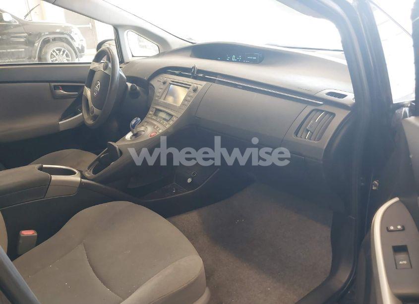 Photo 5 of 2014 Toyota Prius (VIN JTDKN3DU5E0390822)