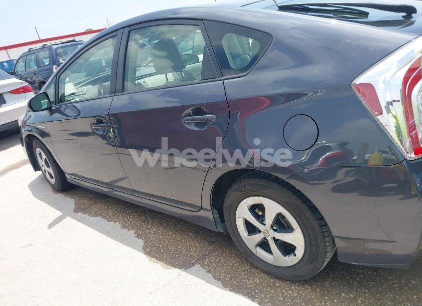 Photo 14 of 2014 Toyota Prius FIVE/FOUR/THREE/TWO (VIN JTDKN3DU5E1739326)