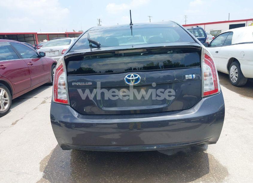 Photo 16 of 2014 Toyota Prius FIVE/FOUR/THREE/TWO (VIN JTDKN3DU5E1739326)