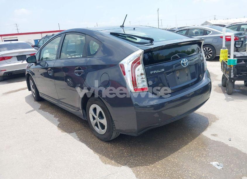 Photo 3 of 2014 Toyota Prius FIVE/FOUR/THREE/TWO (VIN JTDKN3DU5E1739326)