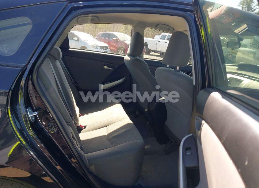 Photo 8 of 2015 Toyota Prius TWO (VIN JTDKN3DU5F0434254)