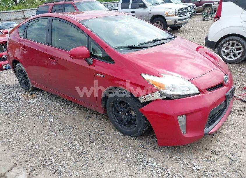 2015 Toyota Prius THREE (VIN JTDKN3DU5F0460868) main photo