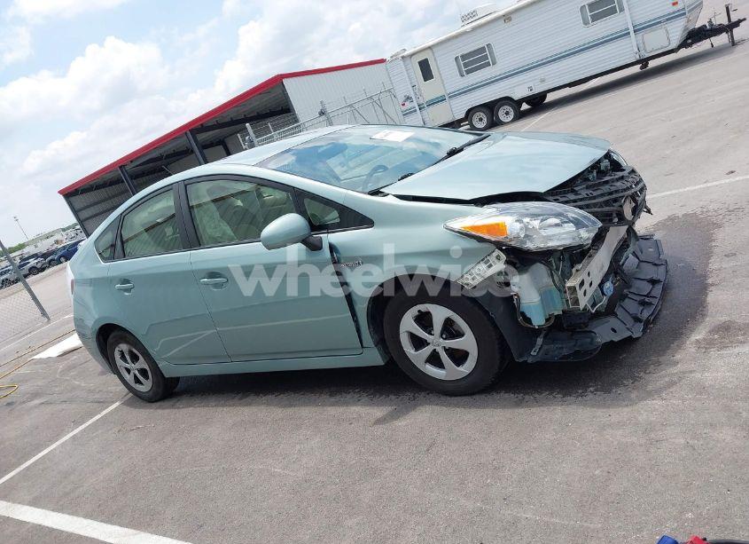 Photo 14 of 2015 Toyota Prius TWO (VIN JTDKN3DU5F1872959)