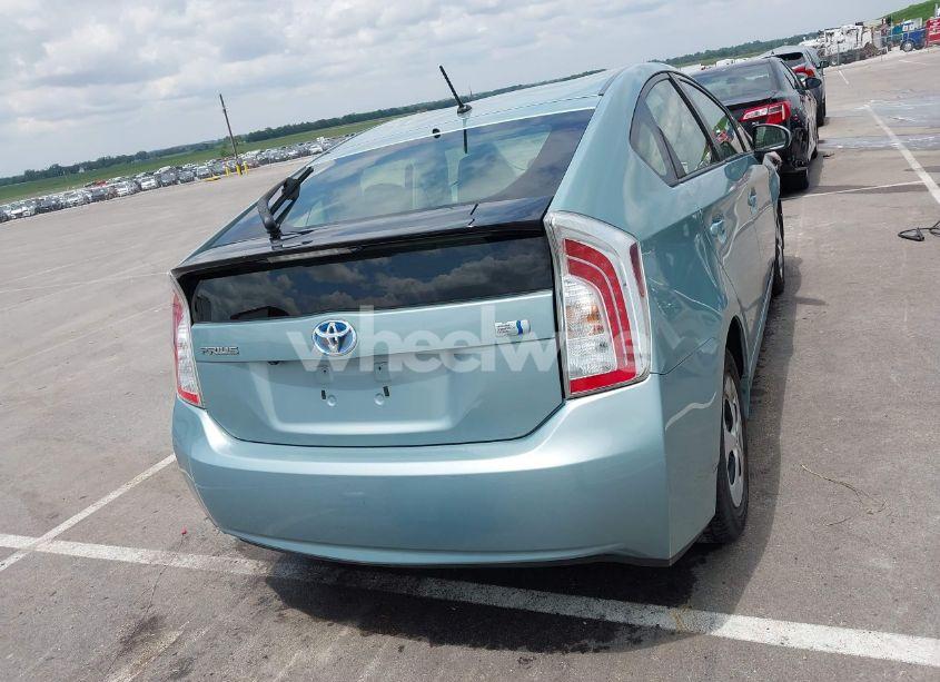 Photo 17 of 2015 Toyota Prius TWO (VIN JTDKN3DU5F1872959)