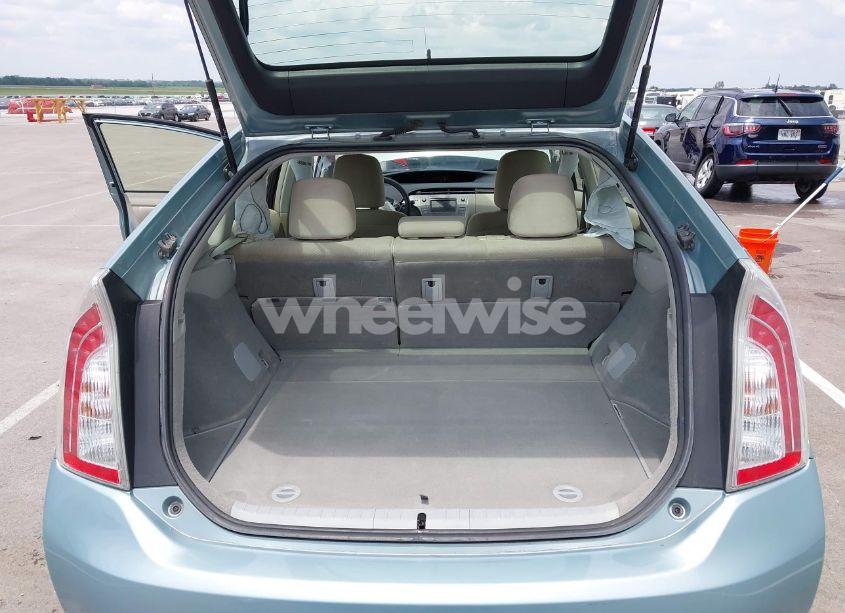 Photo 18 of 2015 Toyota Prius TWO (VIN JTDKN3DU5F1872959)