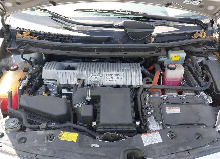 Photo 10 of 2015 Toyota Prius TWO (VIN JTDKN3DU5F1934148)