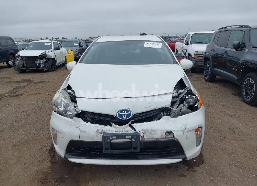 Photo 12 of 2015 Toyota Prius THREE (VIN JTDKN3DU5F1966002)