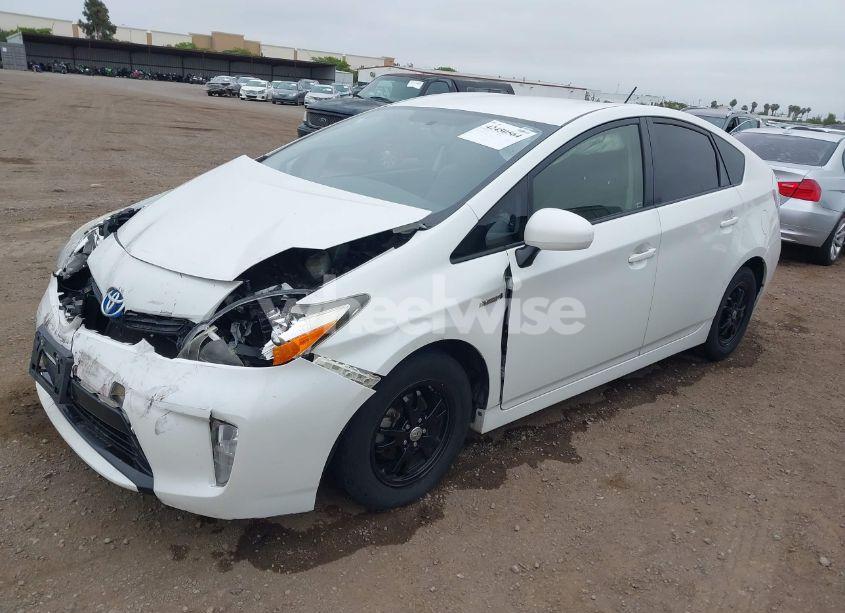 Photo 2 of 2015 Toyota Prius THREE (VIN JTDKN3DU5F1966002)