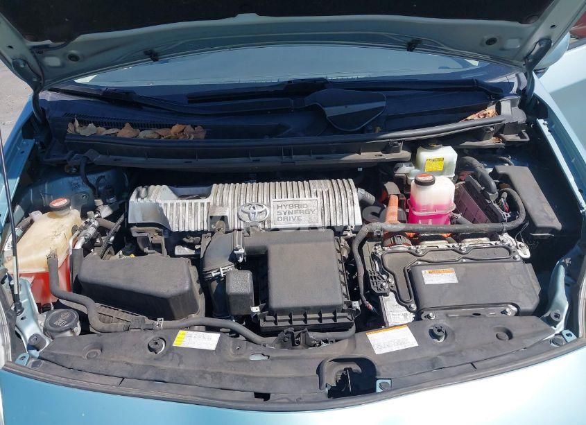 Photo 10 of 2015 Toyota Prius TWO (VIN JTDKN3DU5F1997430)