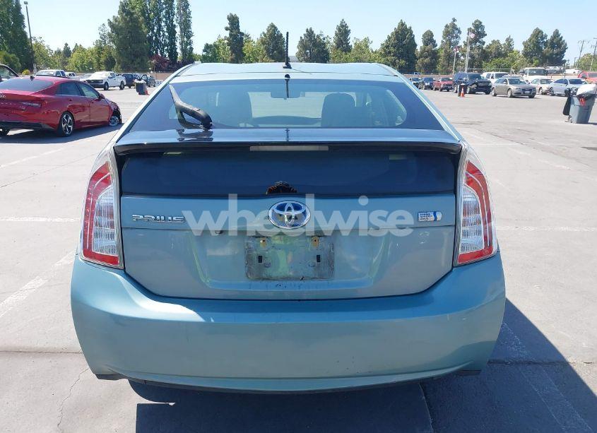Photo 17 of 2015 Toyota Prius TWO (VIN JTDKN3DU5F1997430)