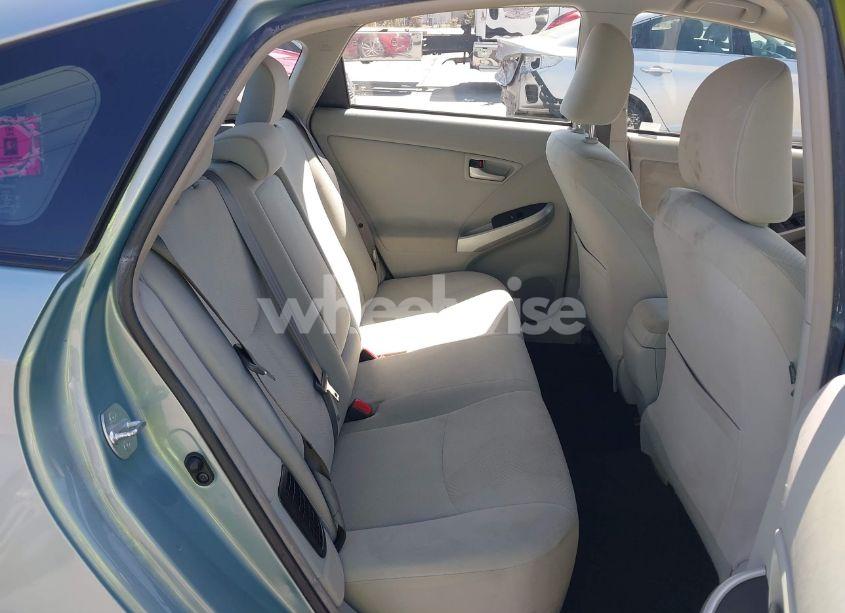 Photo 8 of 2015 Toyota Prius TWO (VIN JTDKN3DU5F1997430)