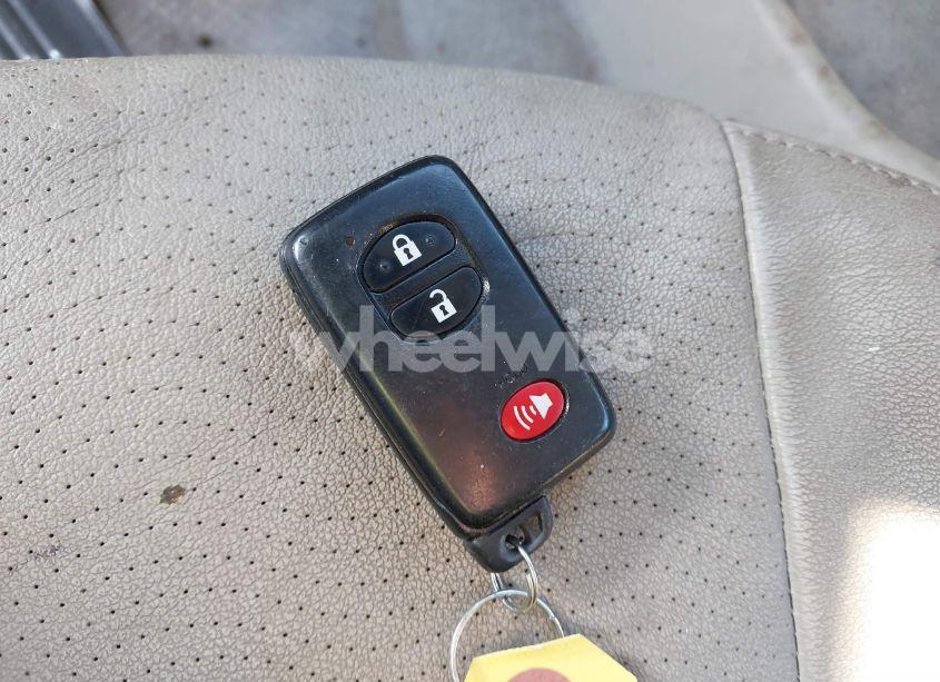 Photo 11 of 2010 Toyota Prius IV (VIN JTDKN3DU6A0014799)