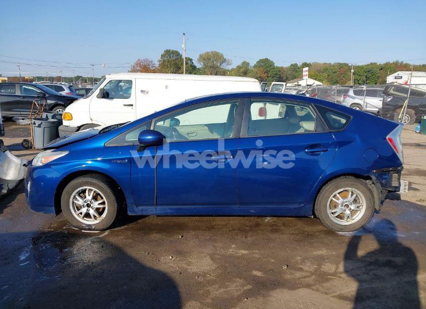 Photo 15 of 2010 Toyota Prius IV (VIN JTDKN3DU6A0014799)
