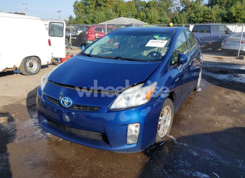 Photo 2 of 2010 Toyota Prius IV (VIN JTDKN3DU6A0014799)