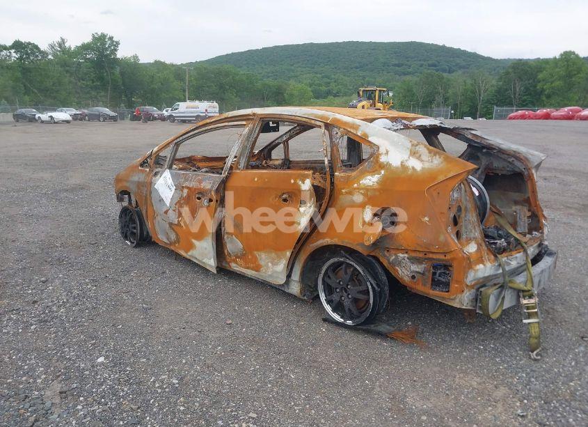 Photo 3 of 2010 Toyota Prius III (VIN JTDKN3DU6A0018691)