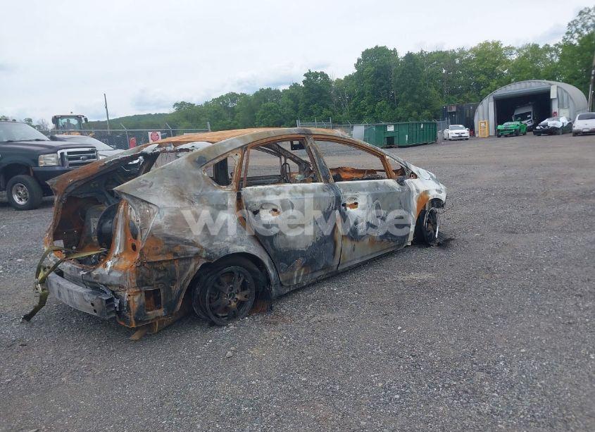 Photo 4 of 2010 Toyota Prius III (VIN JTDKN3DU6A0018691)