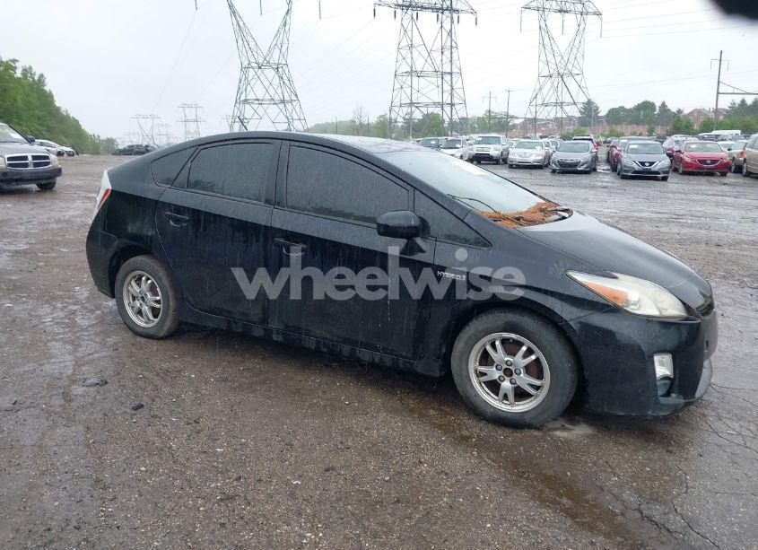 2010 Toyota Prius III (VIN JTDKN3DU6A0037290) main photo