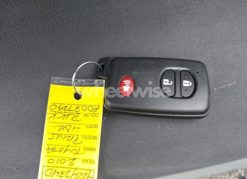 Photo 11 of 2010 Toyota Prius III (VIN JTDKN3DU6A0037290)