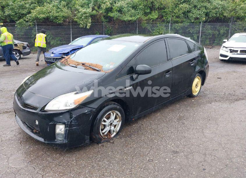 Photo 2 of 2010 Toyota Prius III (VIN JTDKN3DU6A0037290)