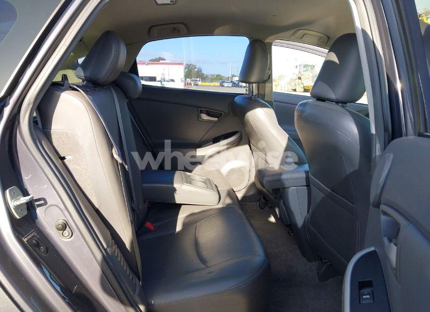 Photo 8 of 2010 Toyota Prius IV (VIN JTDKN3DU6A0069611)