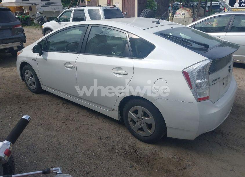 Photo 3 of 2010 Toyota Prius (VIN JTDKN3DU6A0089731)