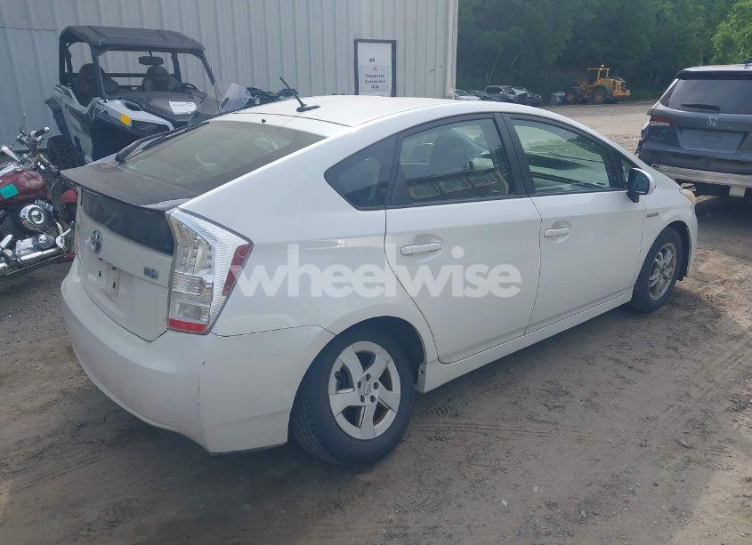 Photo 4 of 2010 Toyota Prius (VIN JTDKN3DU6A0089731)