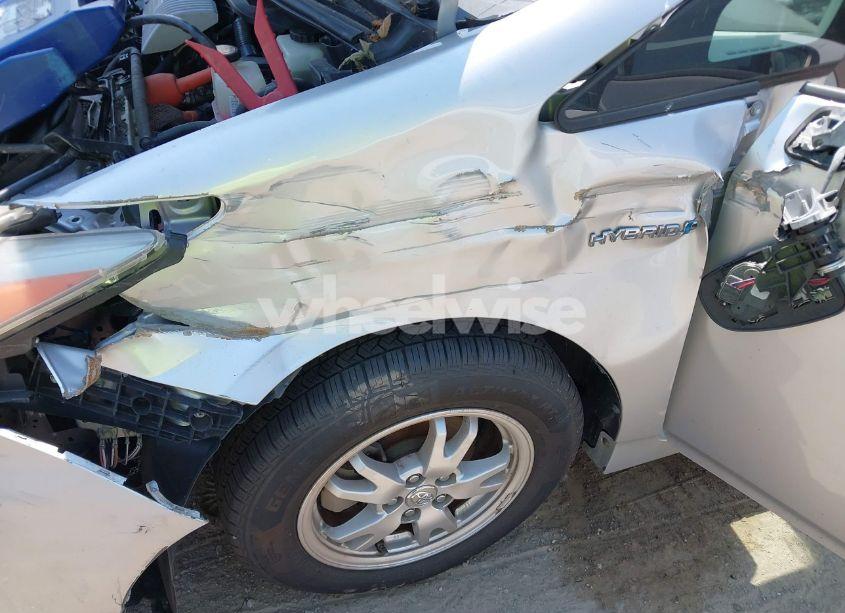 Photo 6 of 2010 Toyota Prius III (VIN JTDKN3DU6A0176089)