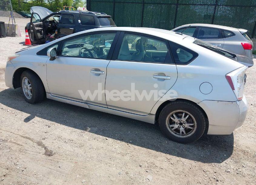 Photo 3 of 2010 Toyota Prius II (VIN JTDKN3DU6A0228062)