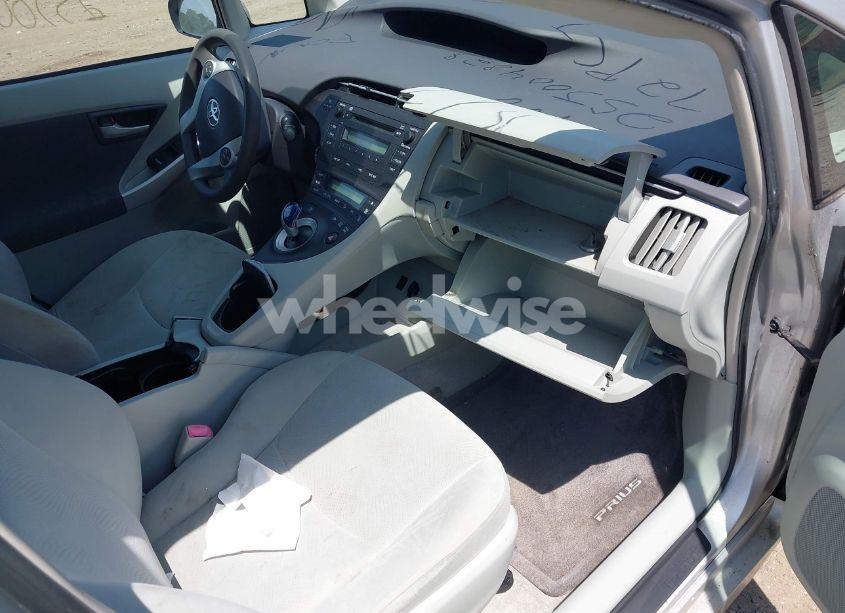 Photo 5 of 2010 Toyota Prius II (VIN JTDKN3DU6A0228062)