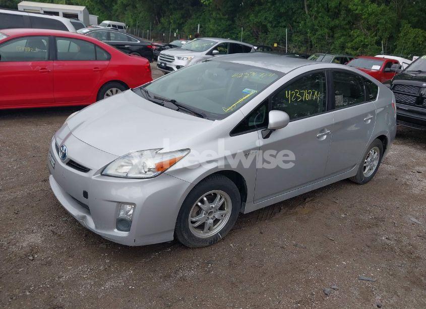 Photo 2 of 2010 Toyota Prius II (VIN JTDKN3DU6A1200191)