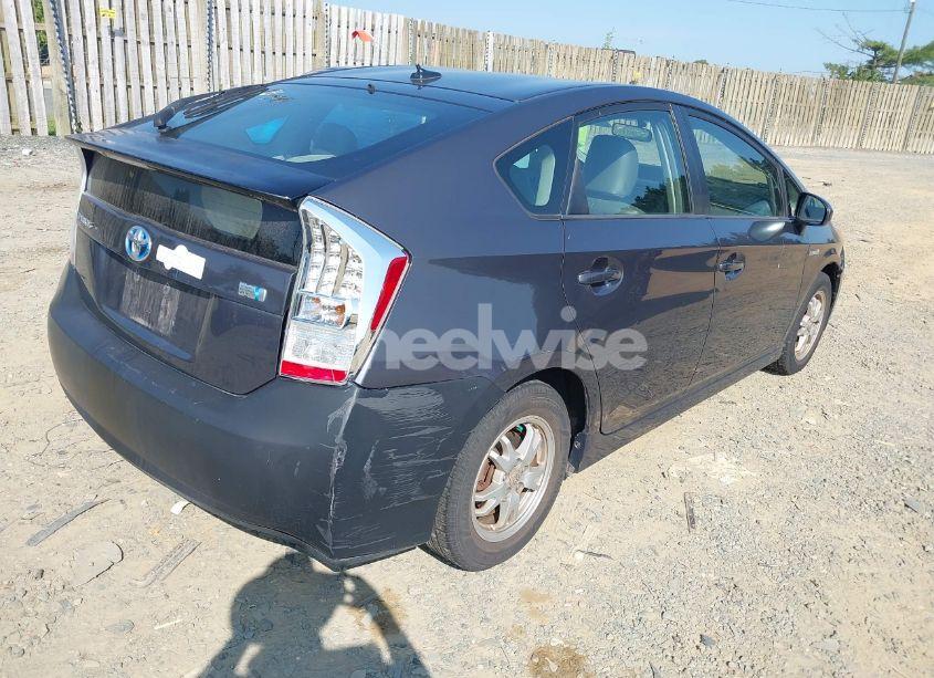 Photo 4 of 2010 Toyota Prius II (VIN JTDKN3DU6A1234051)