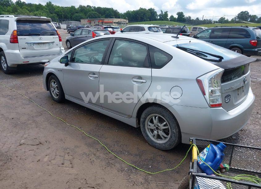 Photo 3 of 2010 Toyota Prius IV (VIN JTDKN3DU6A1283718)
