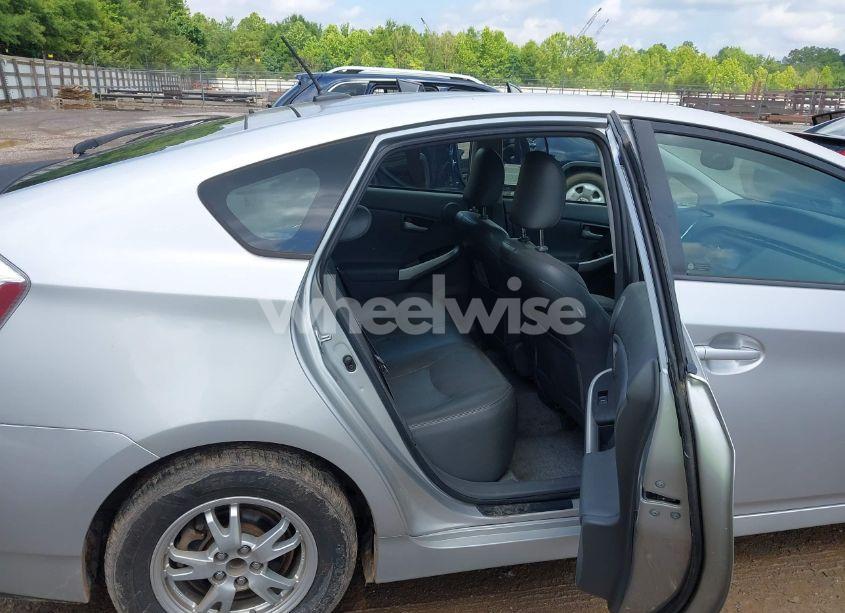 Photo 8 of 2010 Toyota Prius IV (VIN JTDKN3DU6A1283718)