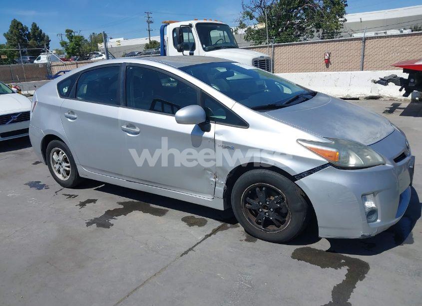 2010 Toyota Prius II (VIN JTDKN3DU6A1302834) main photo